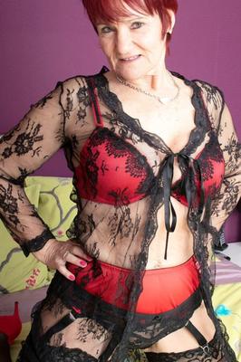 Linda Storm – neue GILF auf dem Markt – gepumpt von einem mysteriösen Mann