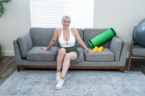 NotMyGrandpa Chloe Surreal - He Works Out My Titties x x