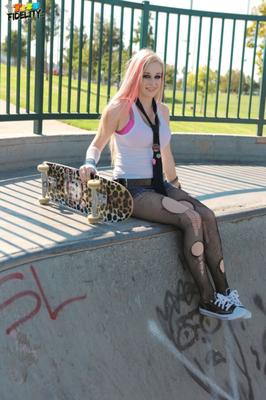 Avril Vagine - Pop Punk Pussy