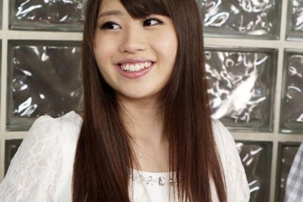 Japanischer Porno - Natsumi K - Von sieben Männern gefickt