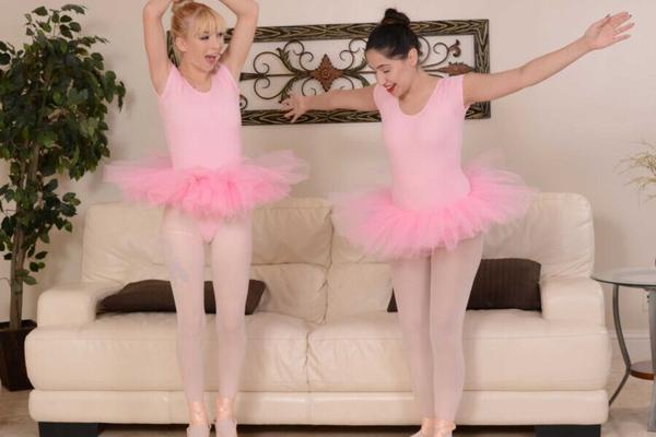 Kenzie Reeves – Ballerina nimmt einen großen Schwanz