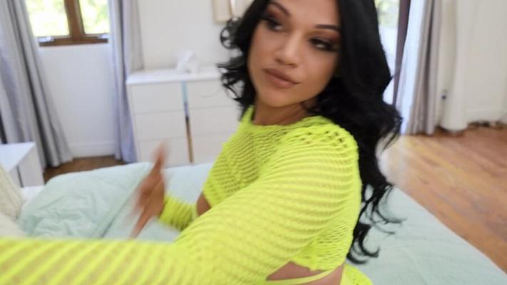 Hot babe Mona Azar gets some afternoon delight.