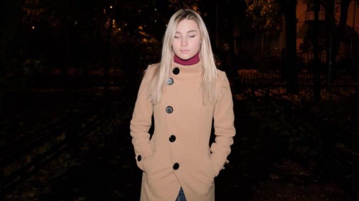 ローレン・ストロベリー、ホワイトネコ、ララ・フロスト - アナリー・ヴァンパイア・ハロウィ