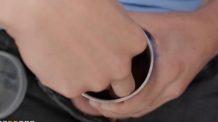ソフィ・ライアン：卑劣なミッドムービーファック