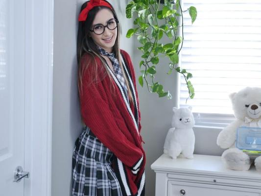 Natalia Nix - Sexting avec mon professeur