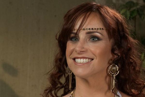 Hardcore Gangbang: Ruiva Peituda Em Gangbang Áspero Com Creampie