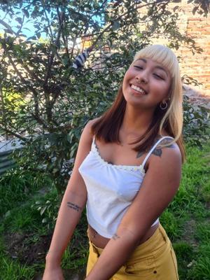 la Jolie Blasian est une Pure Petite サロペ