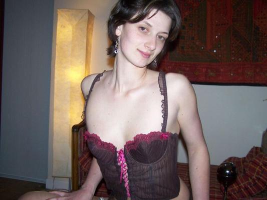 Italian Girlfriend Home Nudes & Shared with BBC