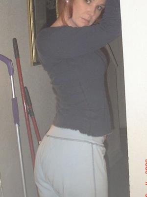 Magrinha Ruiva Milf Tanya