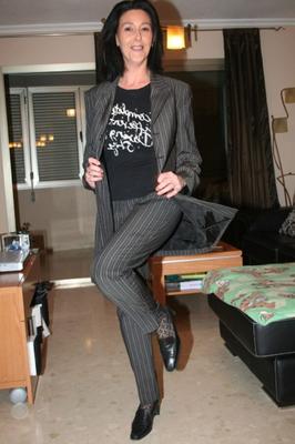 Brünette Super-MILF