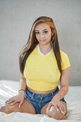 ShesNew Ali Cash - 彼女