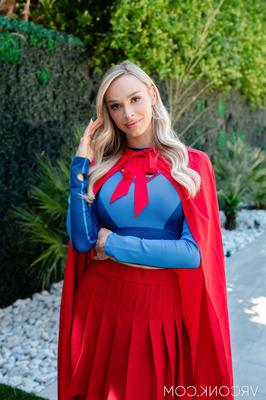 Emma Hix   Supergirl