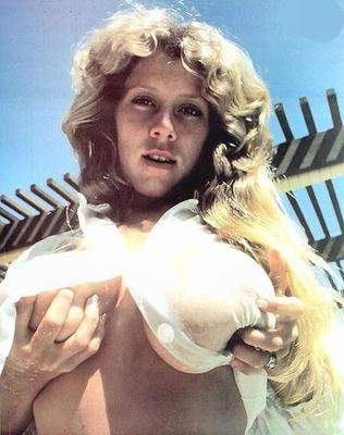 The Wolf Big Boob Babe Dee Dee Wickizer 