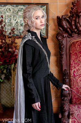 Kiara Cole Game of Thrones: Daenerys Targaryen A Porn Parody 