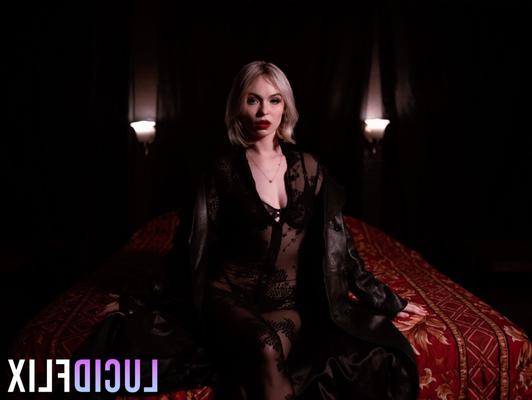 Lucidflix Lilly Bell Room x March,