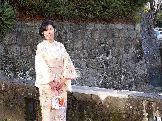 Yuriko Wakana Kimono Milf mit milchigen schlaffischen Titten