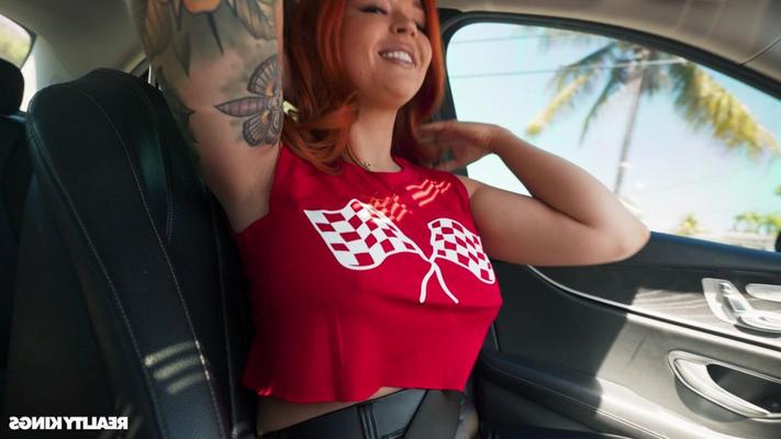 Sinatra Monroe yo Muscle Car Mayhem
