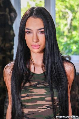 Kama Oxi loves the army