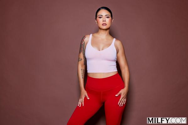 Milfy Dana Vespoli, Maximo García (Fit Mom es follada