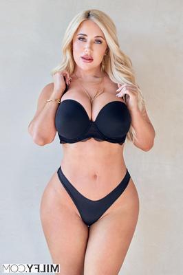 Milfy Savannah Bond, Parker Ambrose, Dan Damage, Hollywood Cash,